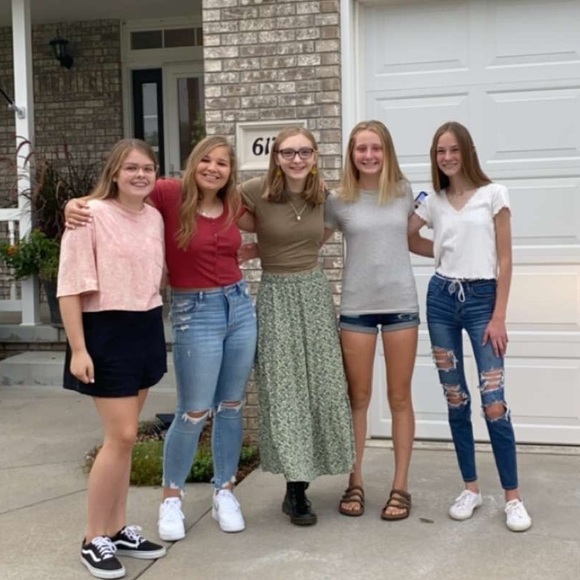 Meet your Posher, Peyton - Picture 1 of 1